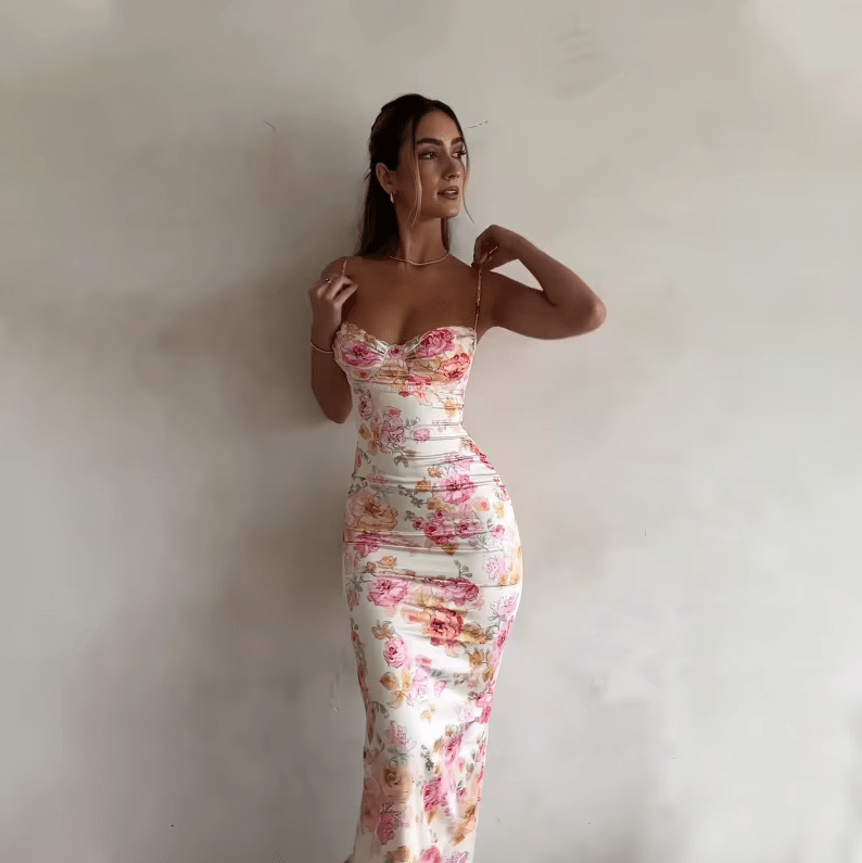 Maxi zomerjurk met fijn bloemenpatroon en smalle bandjes