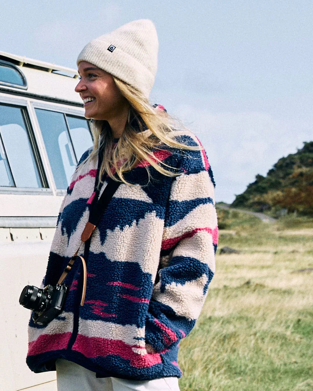 Heren hoodie met bergprint en sherpa kraag – Isabelle