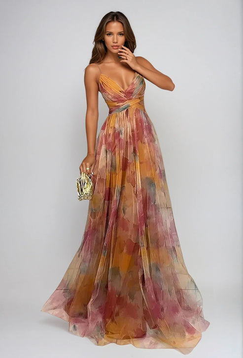 Elegante lange jurk met bandjes en verfijnd ontwerp in aquarelstijl