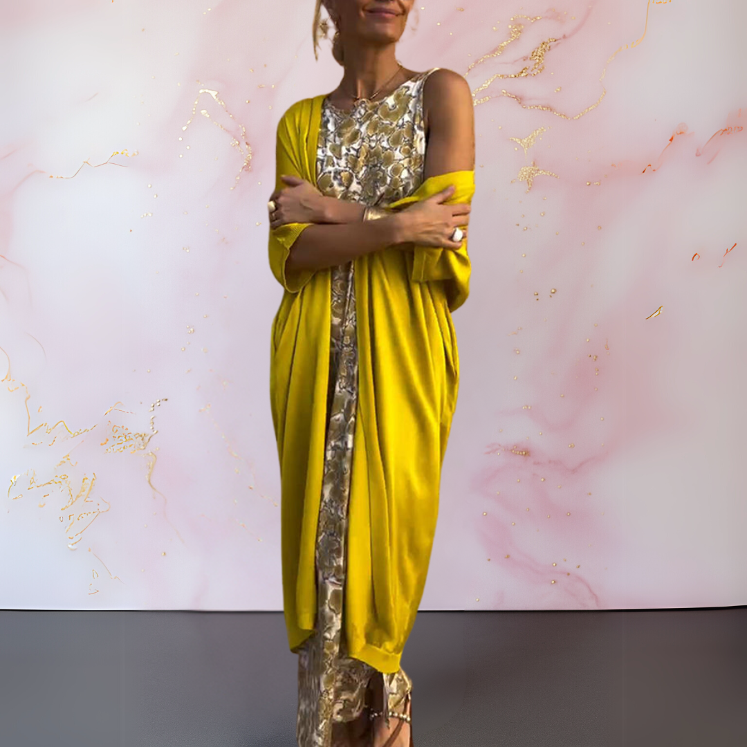 Tweedelige outfit met mouwloze maxi jurk en lang open vest