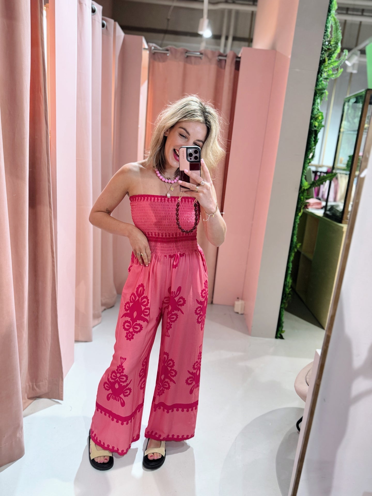 Zomerse strapless jumpsuit met wijde pasvorm in boho uitstraling