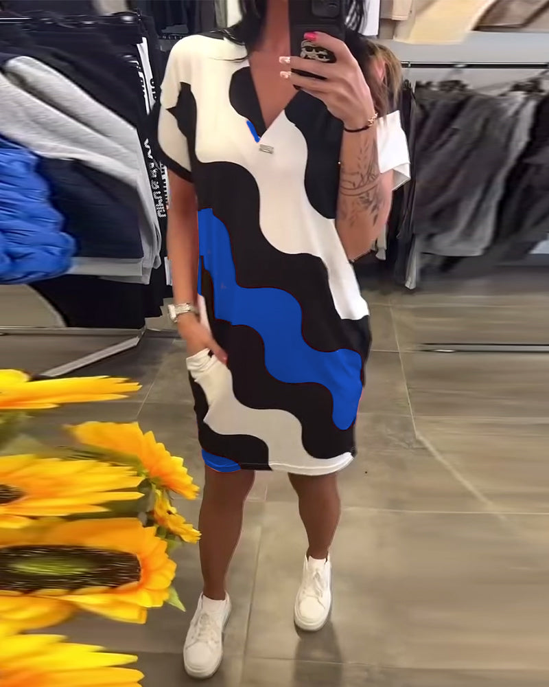 Casual jurk met korte mouwen V-hals en golvende print