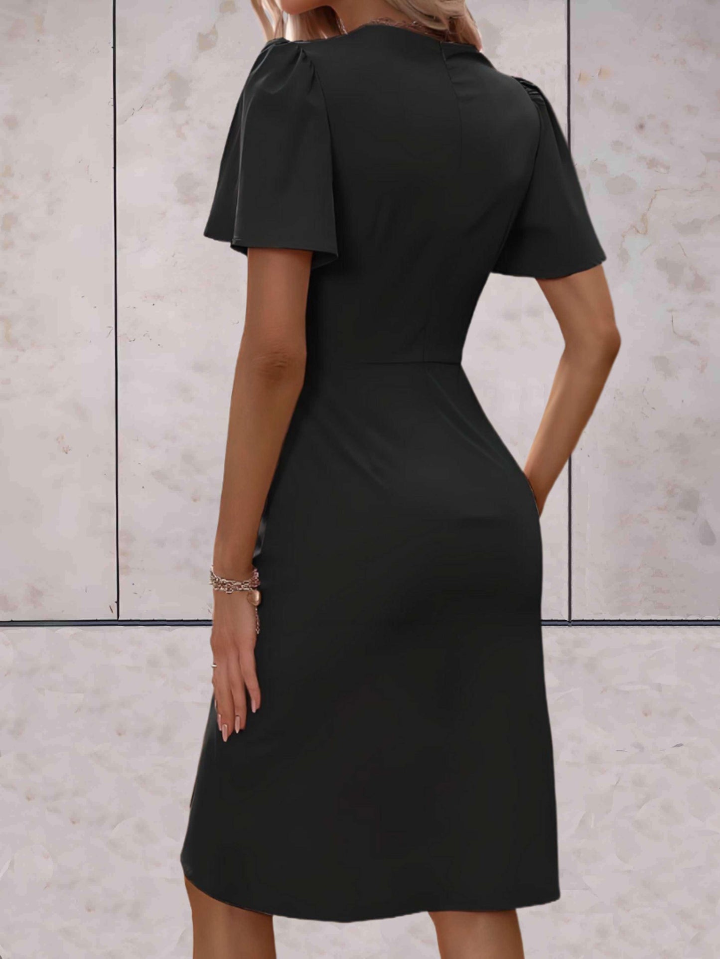 GraceWrap – Klassieke Wikkeljurk met Elegante V-Halslijn