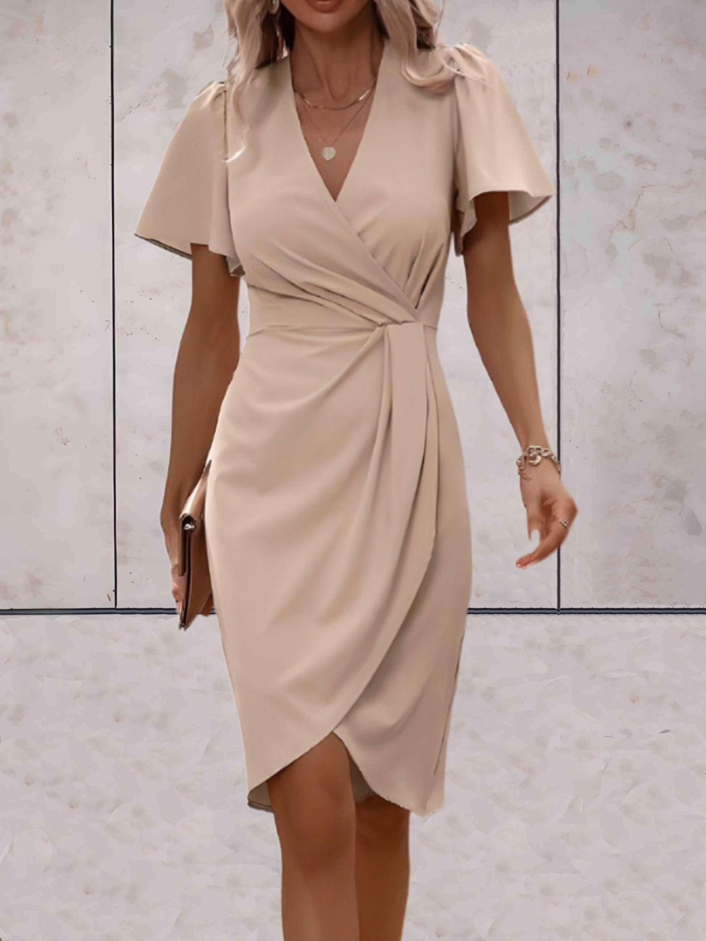 GraceWrap – Klassieke Wikkeljurk met Elegante V-Halslijn