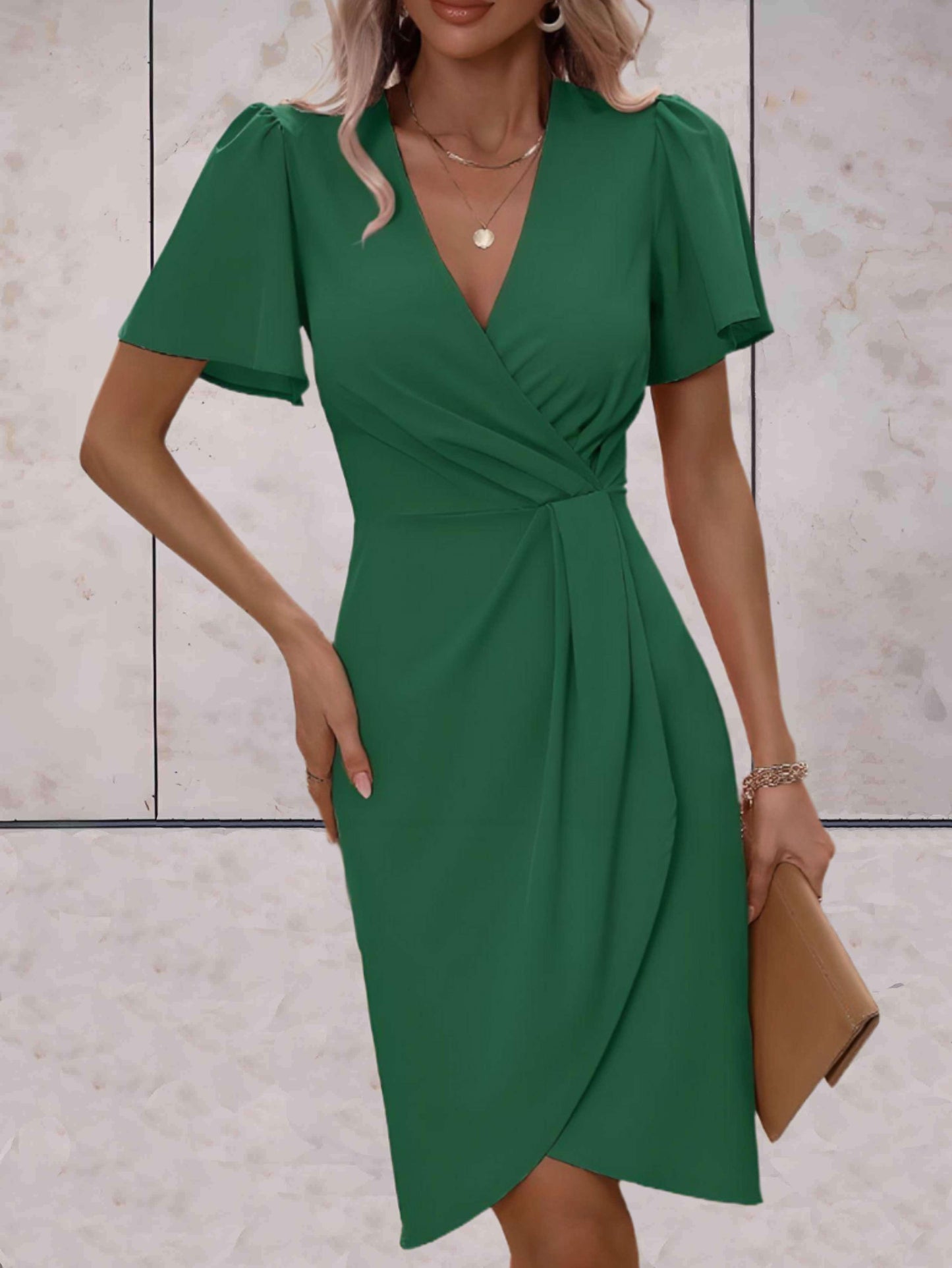 GraceWrap – Klassieke Wikkeljurk met Elegante V-Halslijn