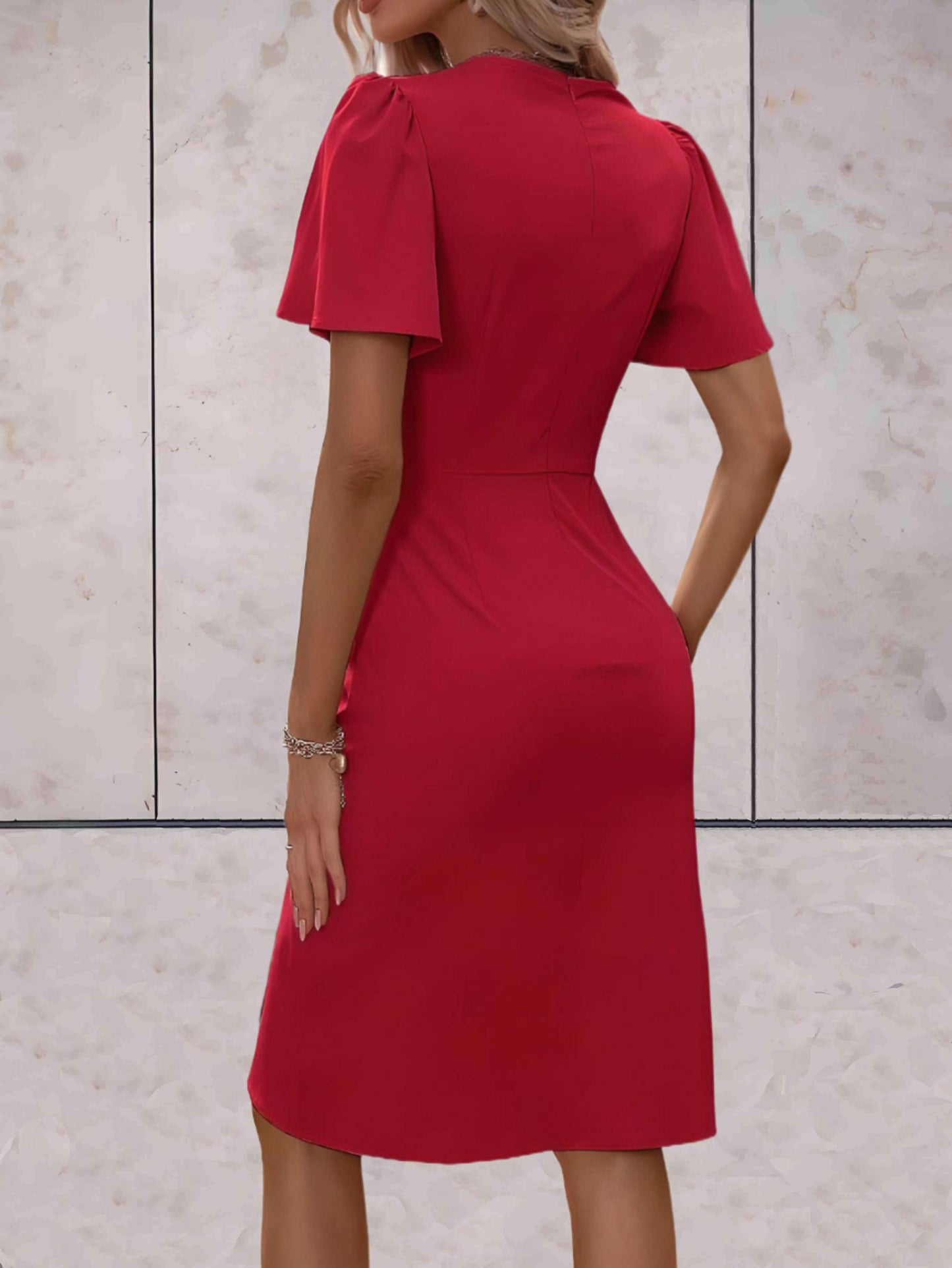 GraceWrap – Klassieke Wikkeljurk met Elegante V-Halslijn