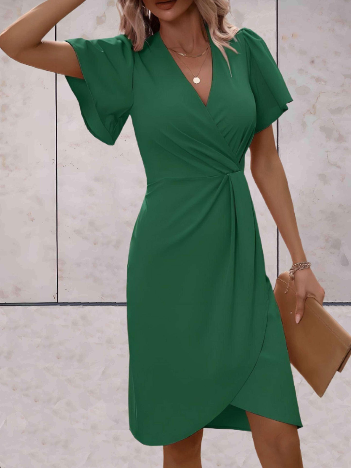 GraceWrap – Klassieke Wikkeljurk met Elegante V-Halslijn