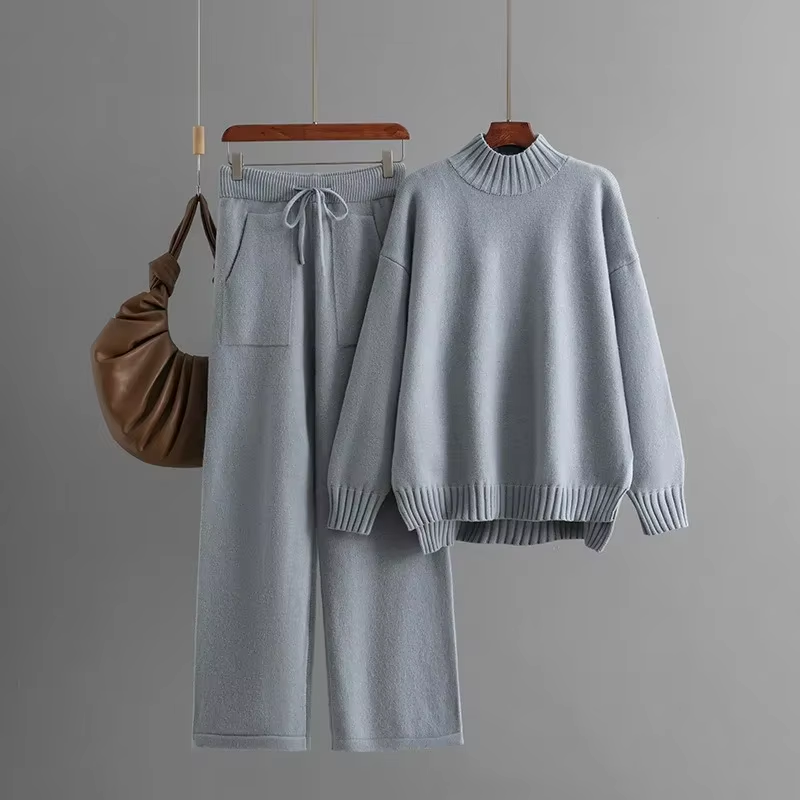 AVA | ELEGANTE SET MET GEBREIDE COLTRUI EN BROEK