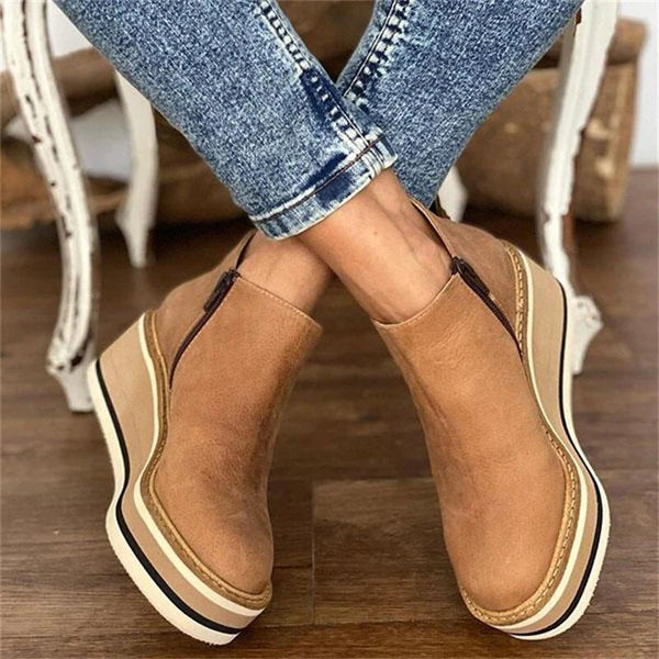 Emma Classic Toe Boots