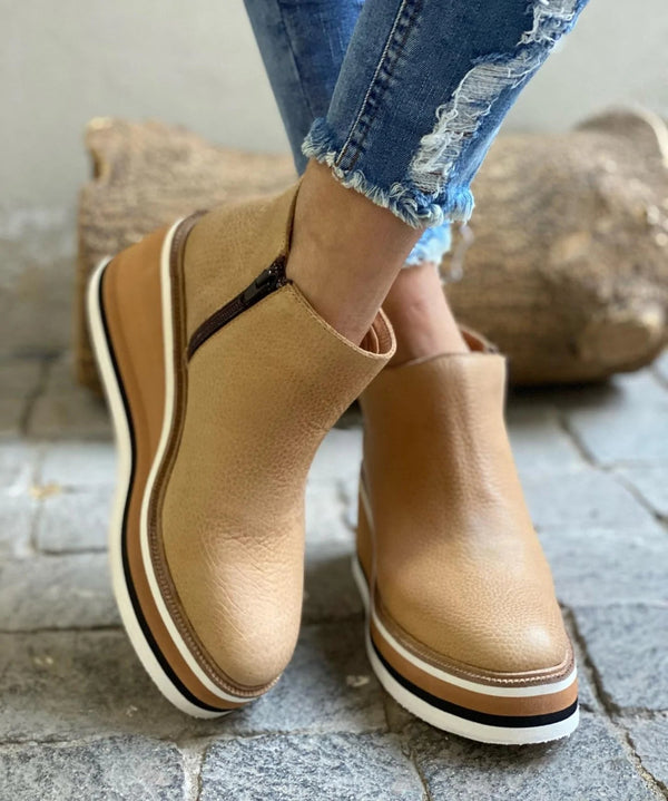 Emma Classic Toe Boots