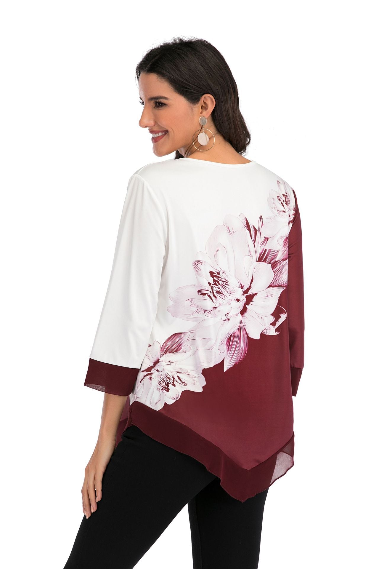 Isabella – Elegante Loose-Fit Blouse met Asymmetrische Zoom