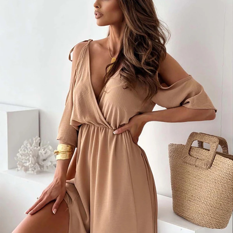 Lange jurk voor dames met korte mouwen en moderne elegante afwerking