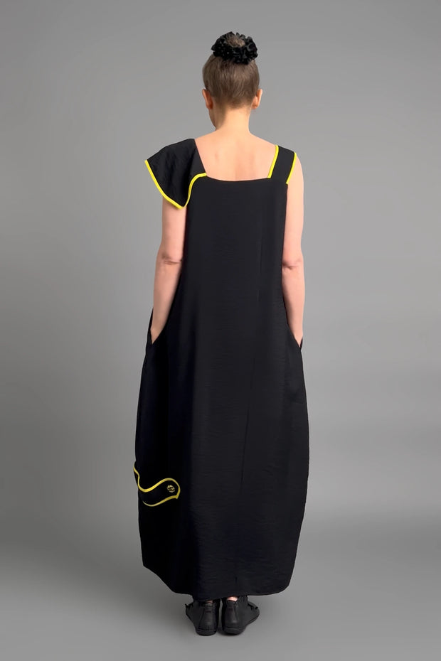 Vloeiend vallende maxi jurk met eigentijdse oversized pasvorm
