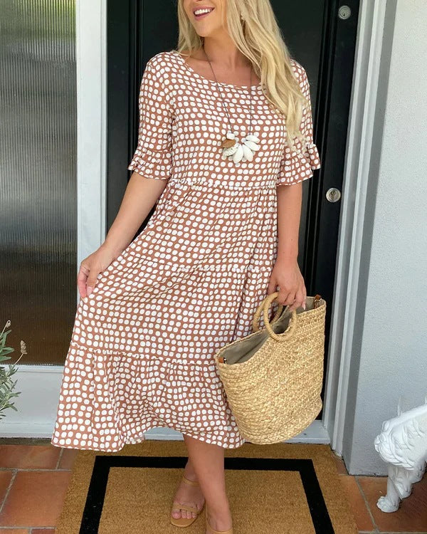 Casual midi zomerjurk met stippenpatroon en korte mouwen