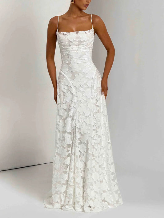 Maxi jurk met fijne bandjes open achterkant en rechte hals voor een verfijnde look