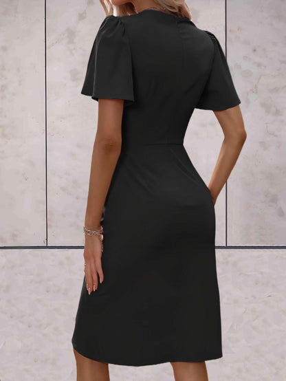 GraceWrap – Klassieke Wikkeljurk met Elegante V-Halslijn