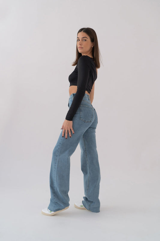 Nova – Lichtblauwe jeans met wijde pijpen