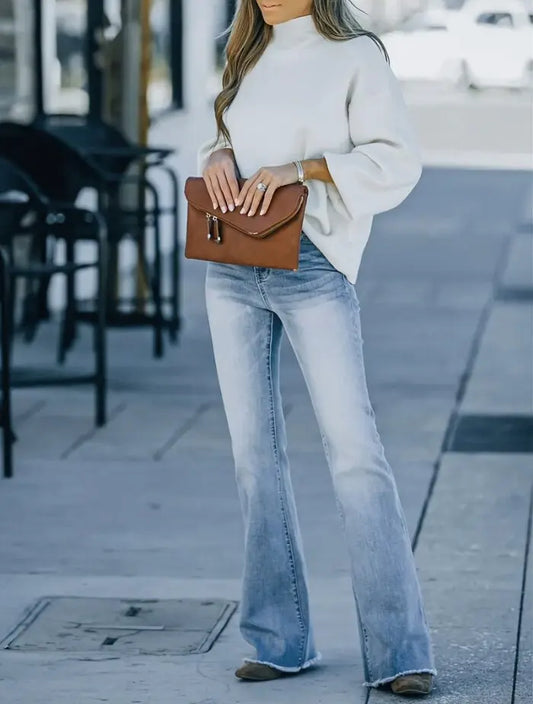 Noa – Damesjeans met Hoge Taille en Trendy Uitlopende Pijpen
