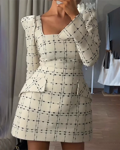 Elegante bedrukte jurk met vierkante halslijn
