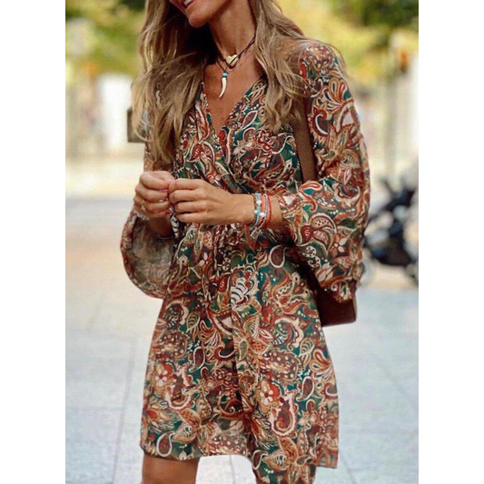 Zomerse korte jurk in boho stijl met comfortabele losse mouwen